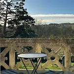 Chateau De Moulede Pensión