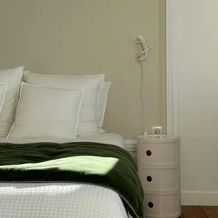 Chateau De Moulede Linars