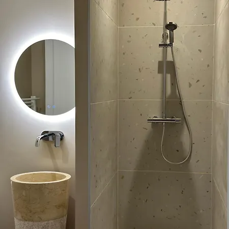 Chateau De Moulede 3*