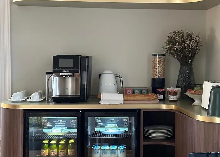 Chateau De Moulede 3*