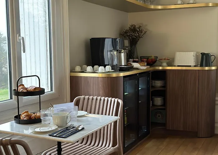 Chateau De Moulede Linars