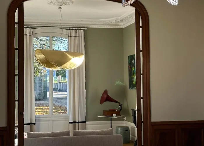 Guest house Chateau De Moulede 3*