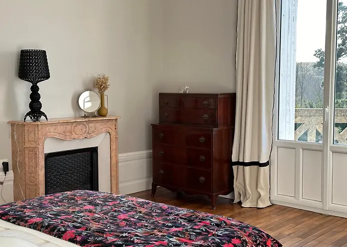 Guest house Chateau De Moulede 3*