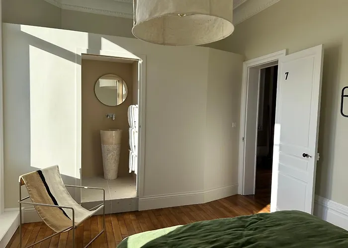 Guest house Chateau De Moulede Linars