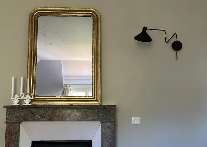 Chateau De Moulede Linars